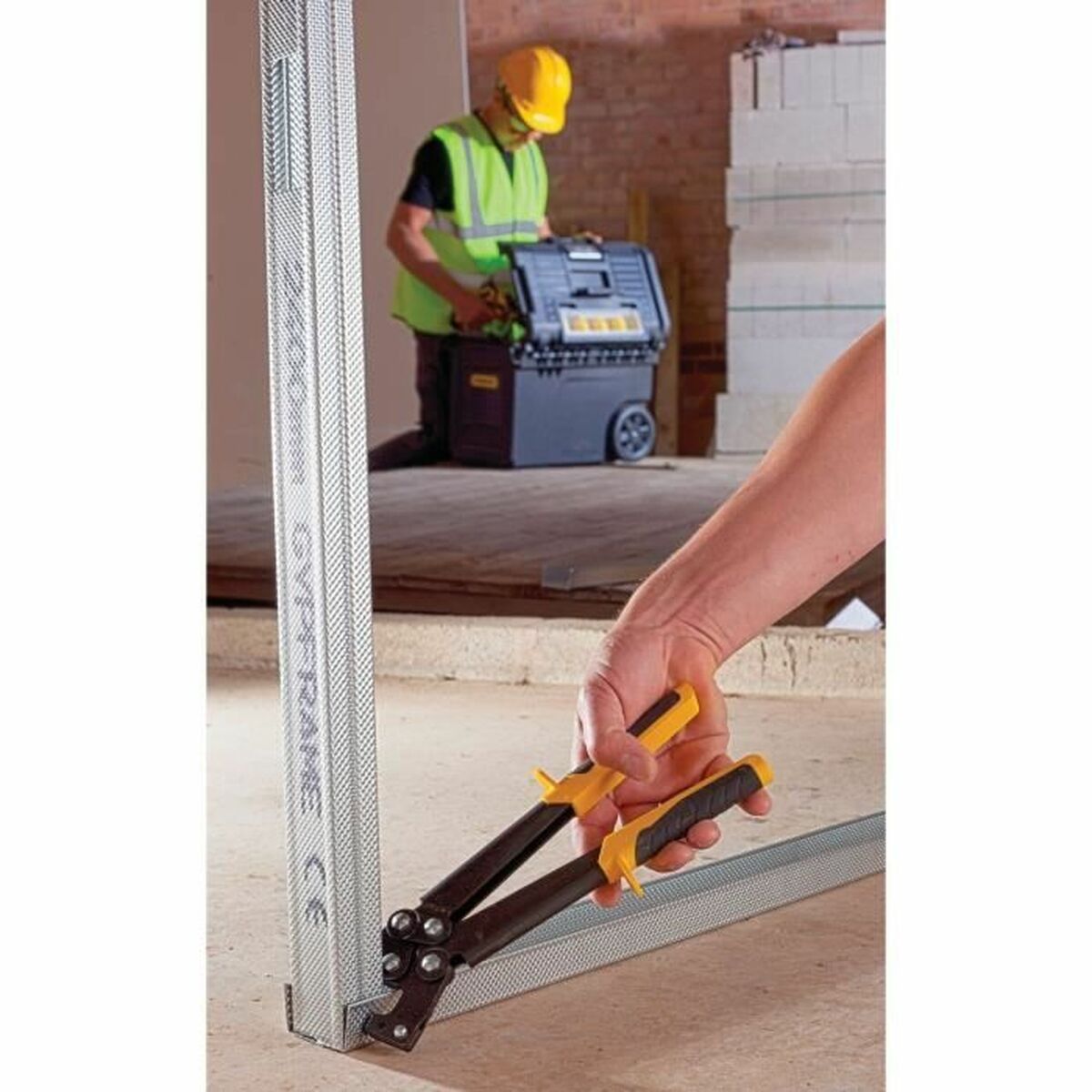 V8H48CE8C90EB2343231E221A23AB508EEFR6642207P3