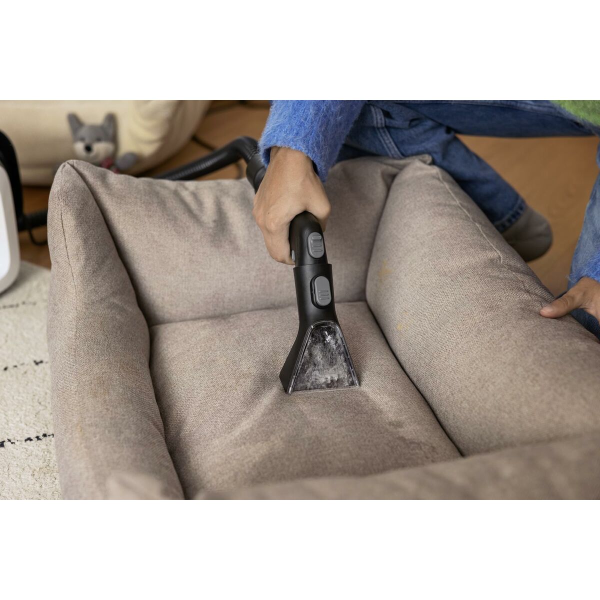 V2HA7F420ADDD642023752C0832E21BF276R7490467P5