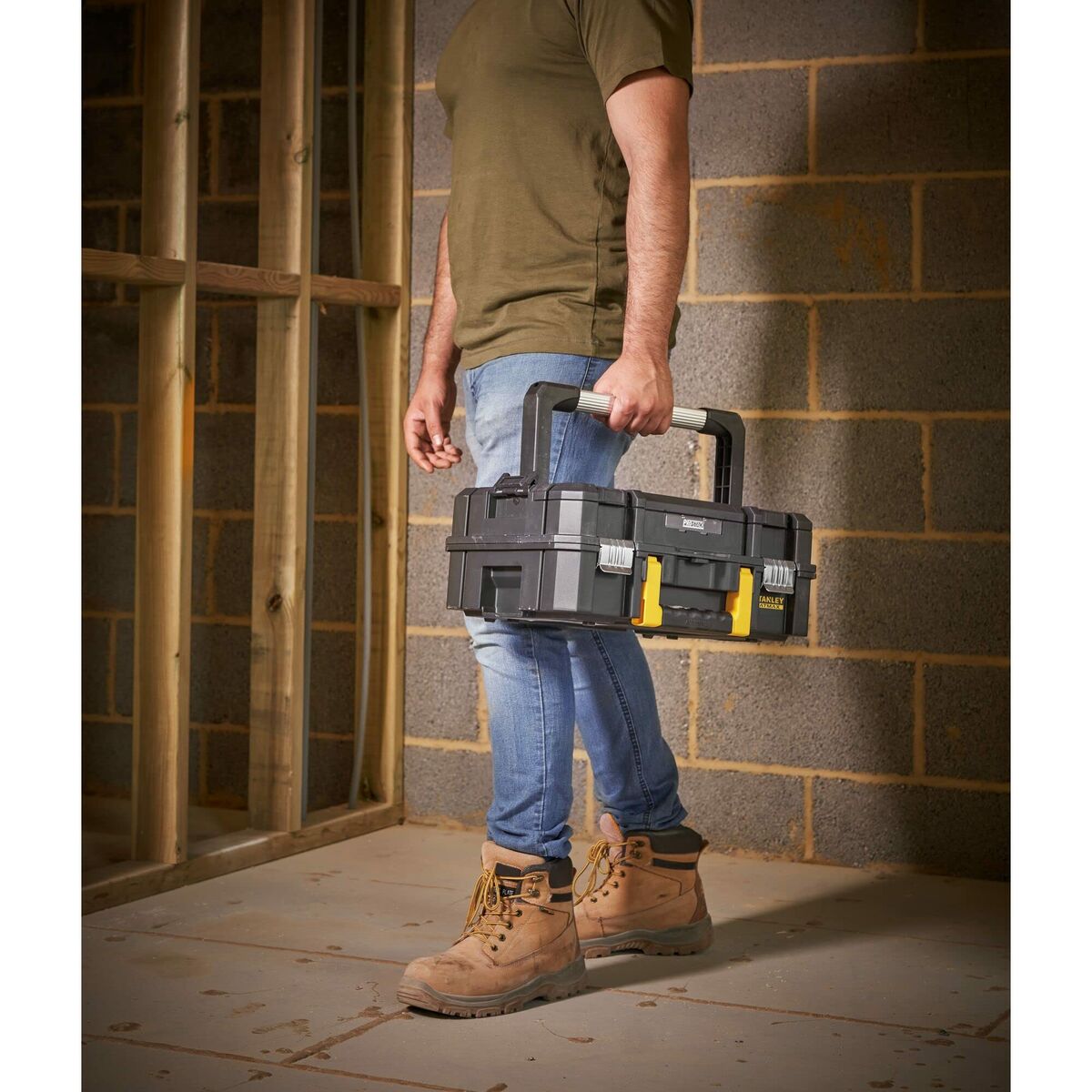 V3H8D540BE1FF5817E0BC3CE3FBD3D235DDR5854910P6