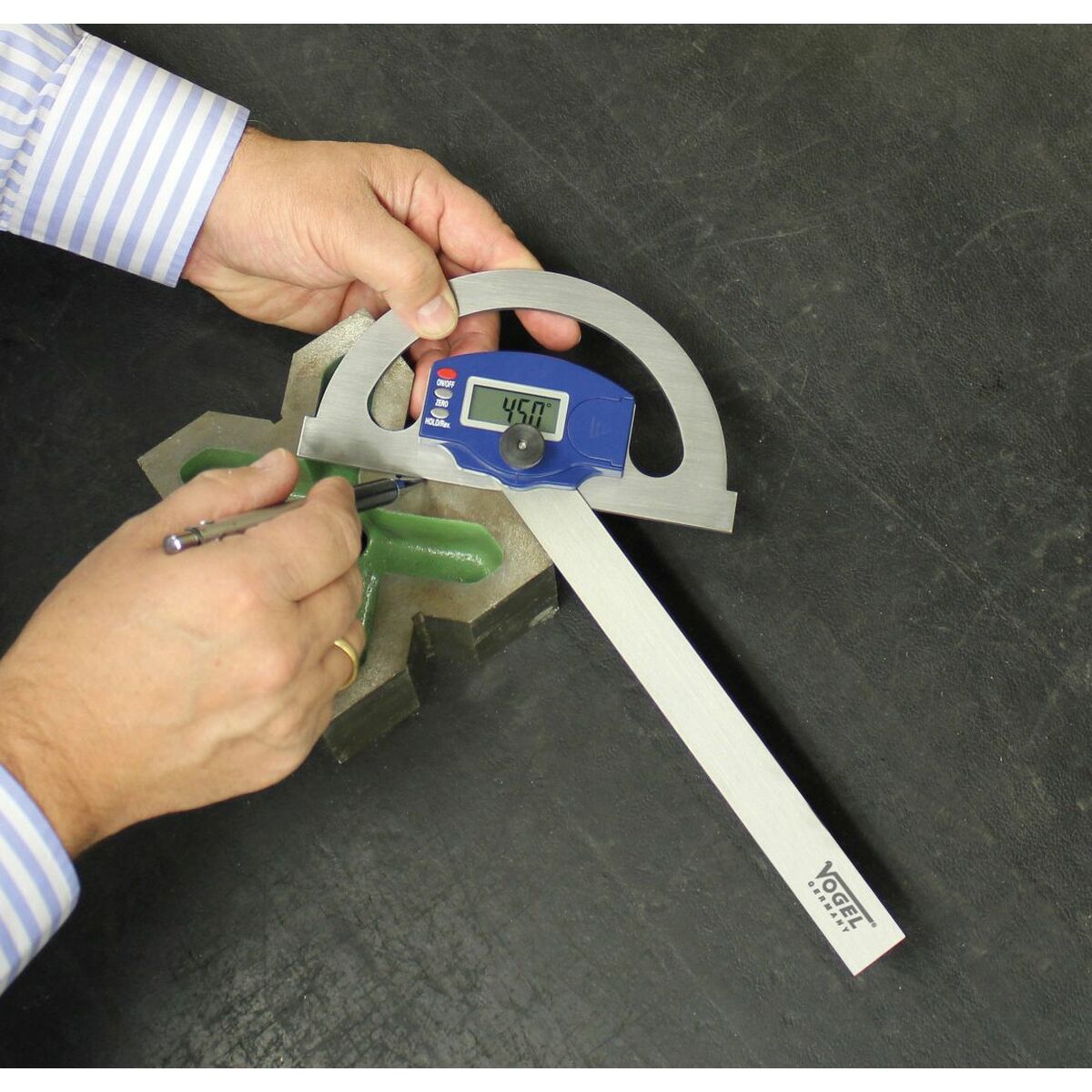 V2HD30980B88F41F45E55E9ED8BFD04B95CR6975473P4