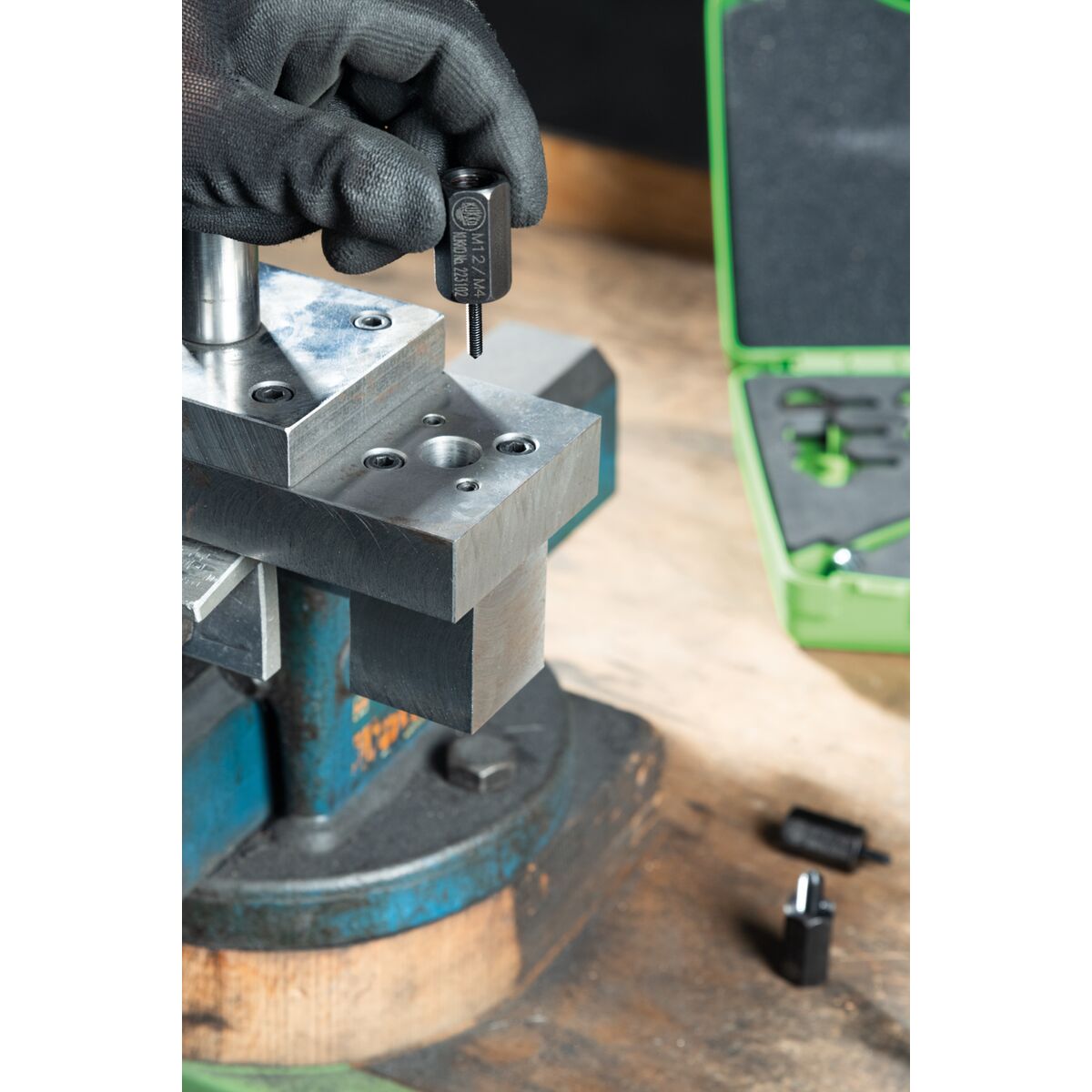 V2H518324DE3E89B08C3F484BA8E6124B70R7381258P7