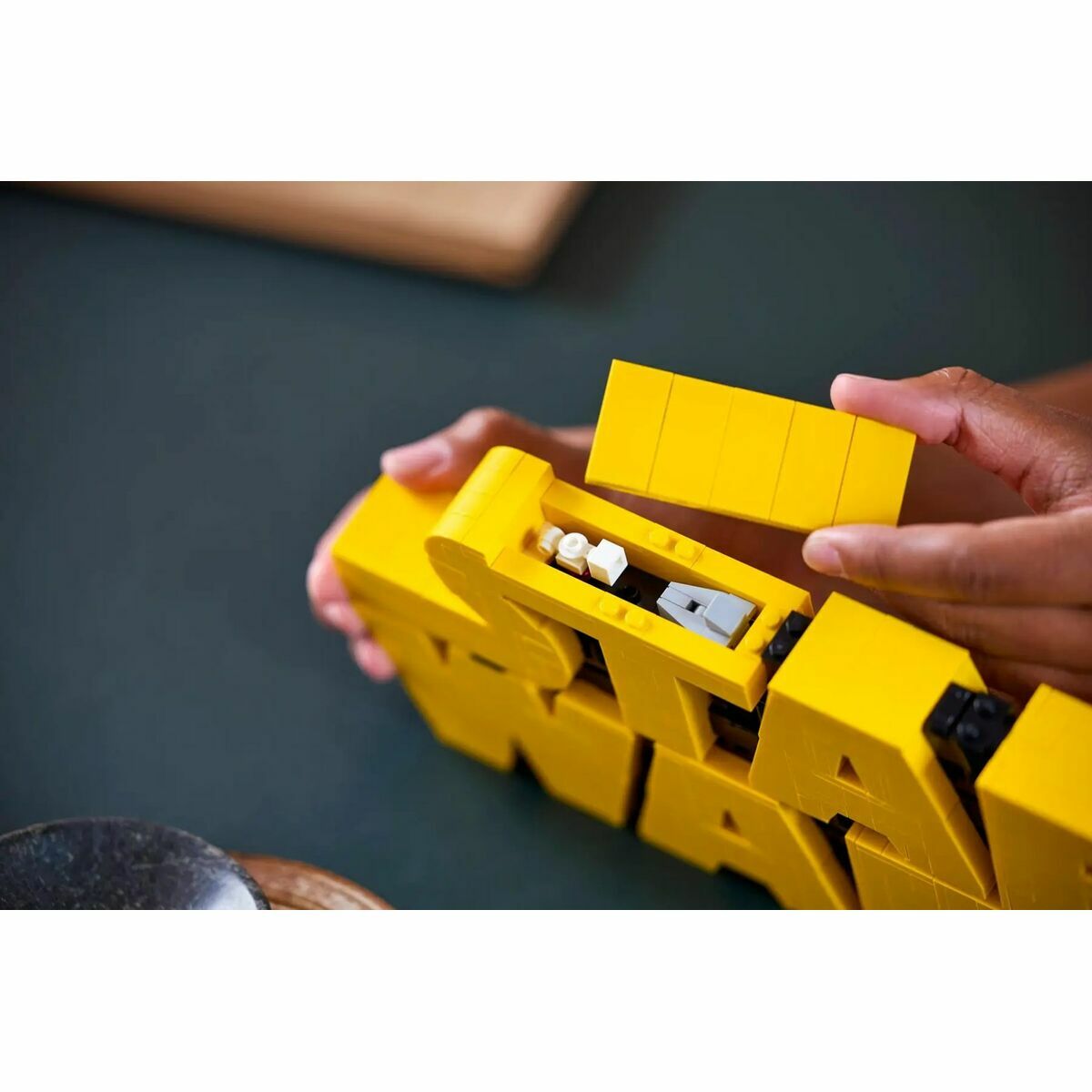 V3HA823E73BBFEC832079FBD93FF3551981R5767264P7