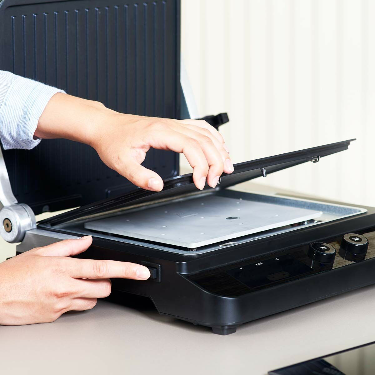 V2H851D0F651E4DEF438D69E065812B3FF6R7496136P7