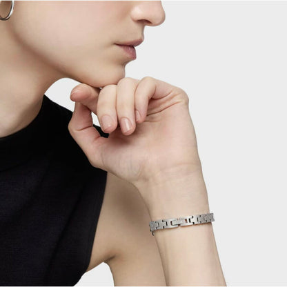 V4H1FFF1DD09EE1CFC1798C3AB4883E6F43R7182957P6